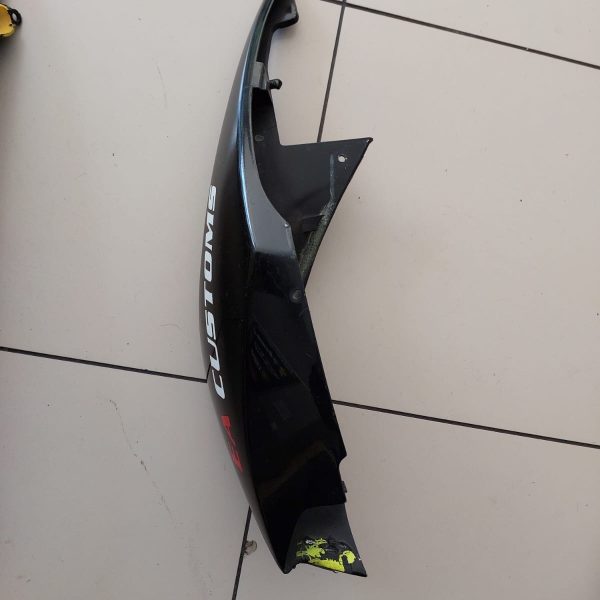 Gsxr1000 05 06 rear right tail faring  seat cover SECOND HAND