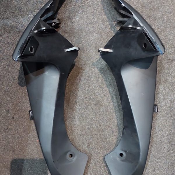 GSXR600/750 LEFT & RIGHT INTAKE FAIRINGS 2006-2007 SECOND HAND